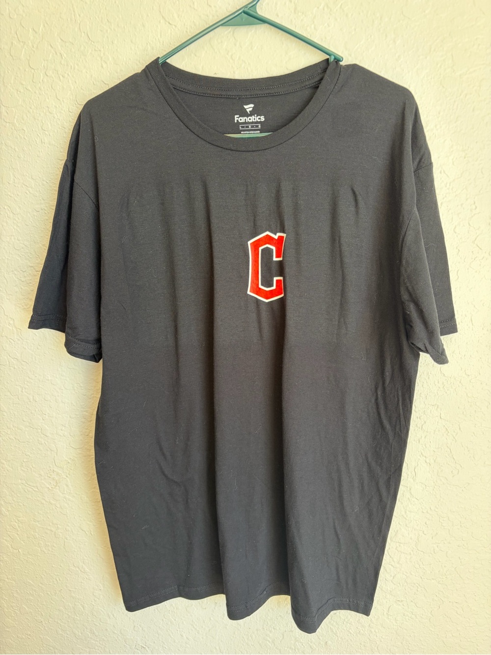 NWOT Cleveland Guardians Fanatics Navy T-Shirt - Men’s Large